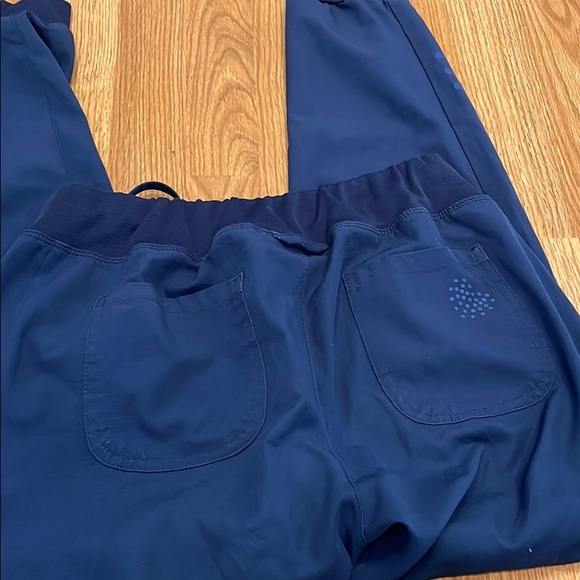 Small navy jogger scrub bottoms - Picture 4 of 5